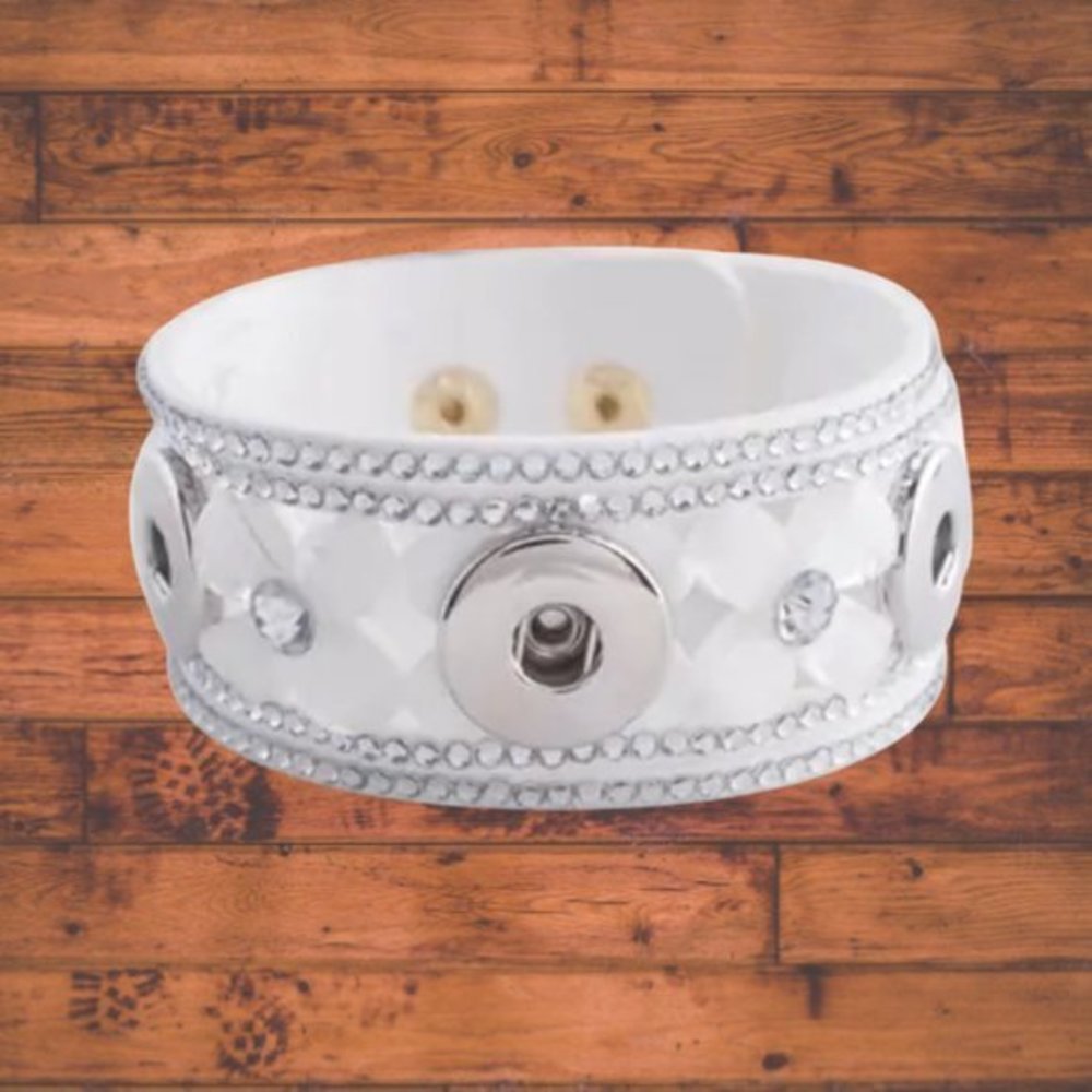 Off White Flower  3 Snap button Bracelet